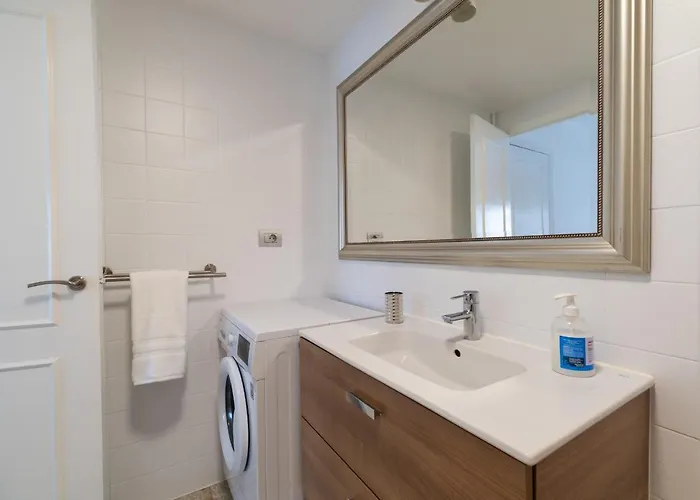 Elegante Apt. P/4 En El Centro De C/wifi דירה *